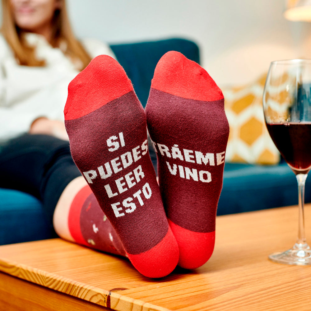 Calcetines Si puedes leer esto tráeme vino