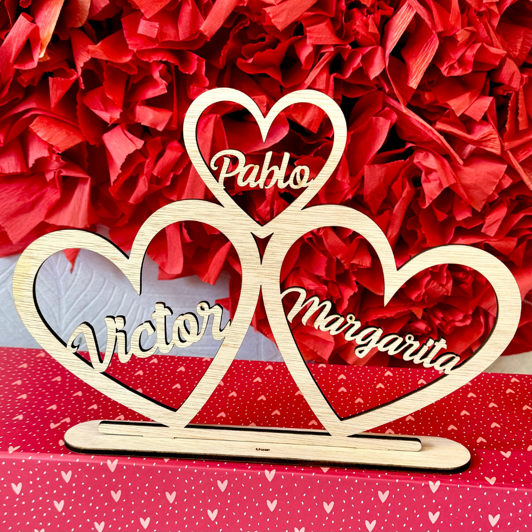 Corazones con 3 nombres