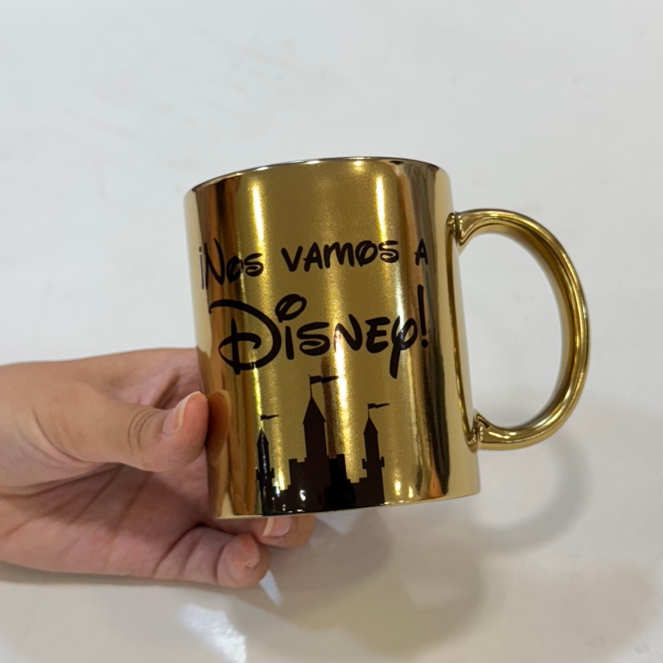 Taza dorada Disney