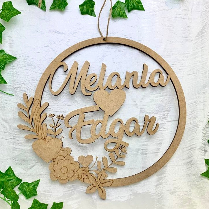 Corona de flores de madera personalizada