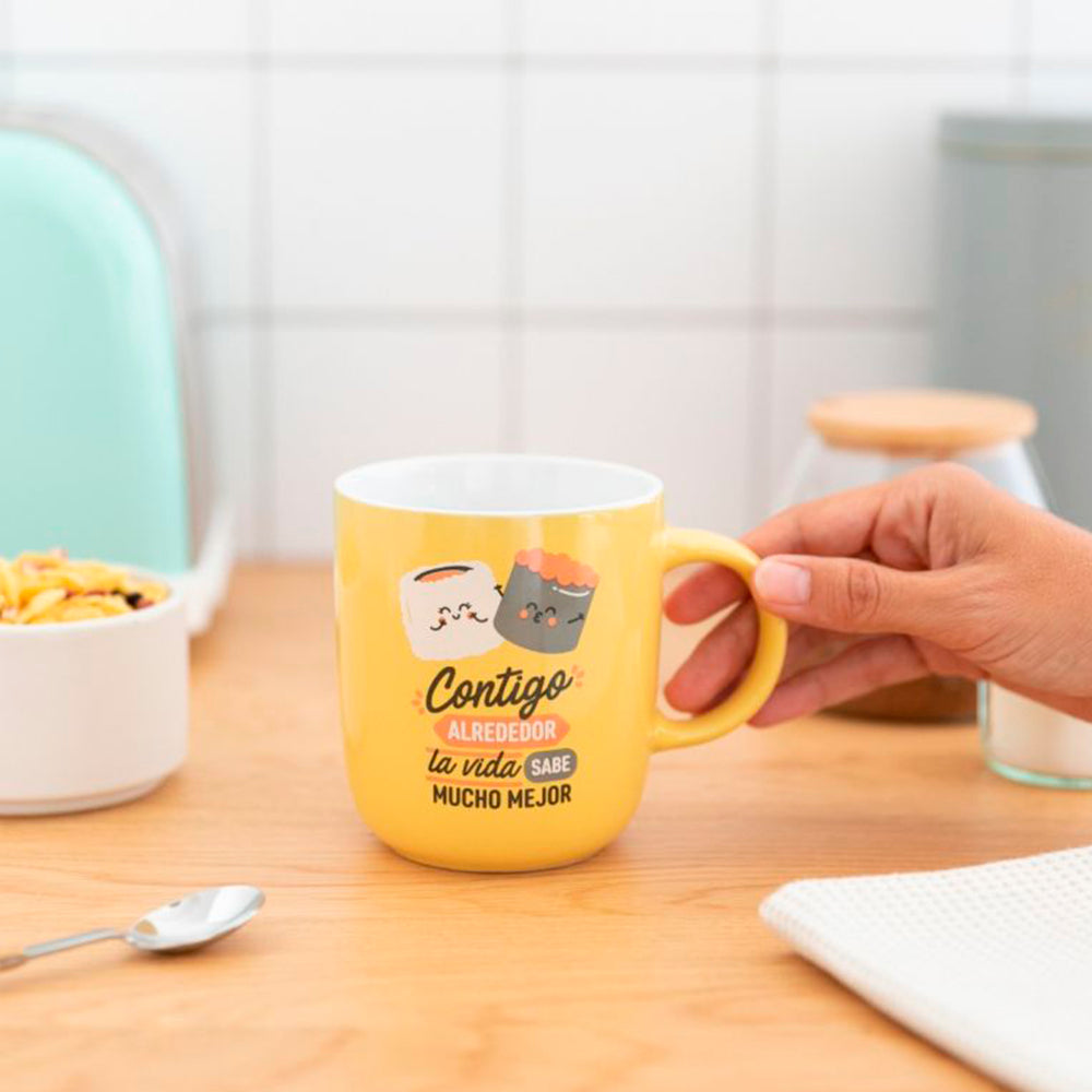 Taza Contigo alrededor la vida sabe mucho mejor