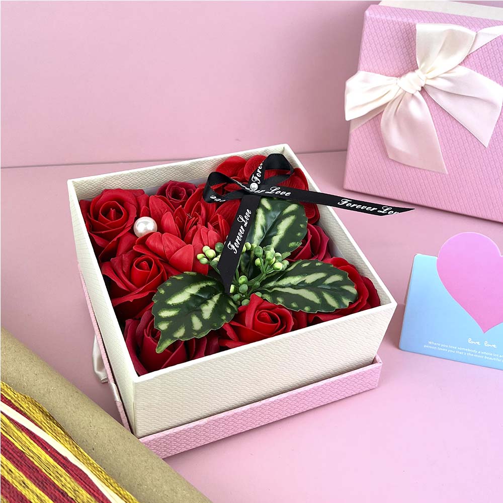 Bouquet flores de jabon caja regalo rojo